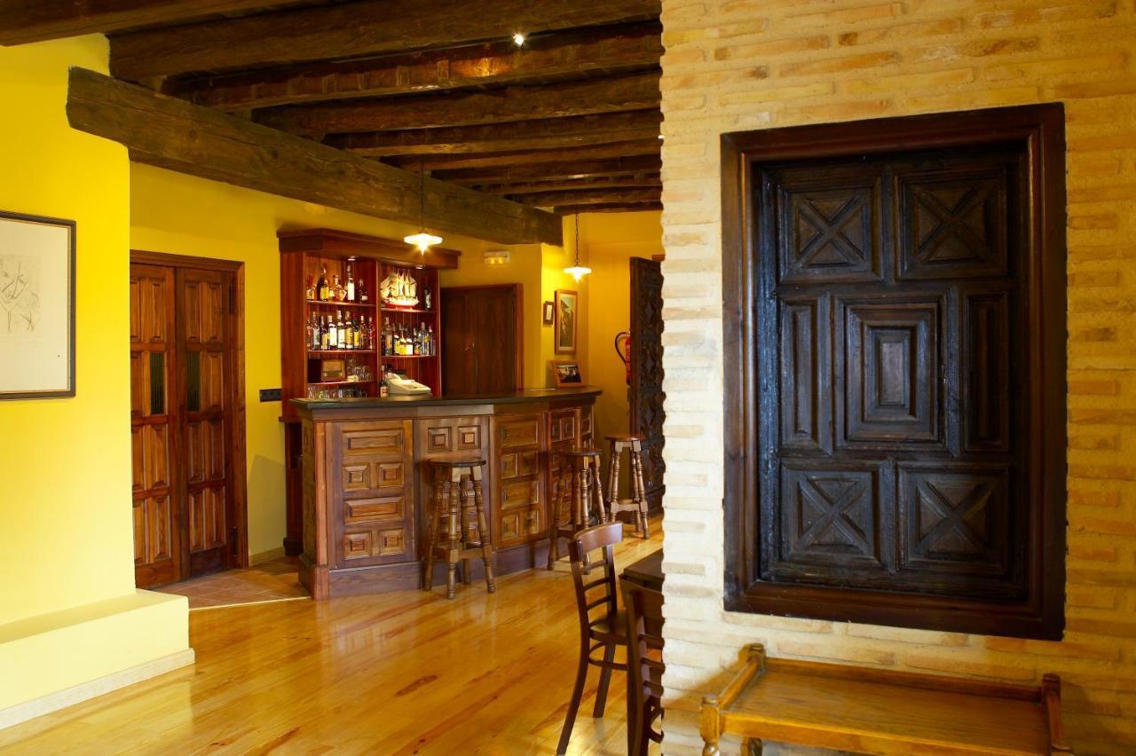 瓦莱罗酒店 Jarque de la Val 外观 照片